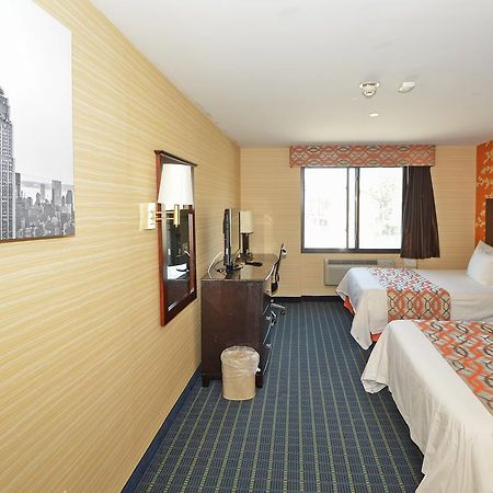 โรงแรมโคโรนา นิวยอร์ก - ลาการ์เดียแอร์พอร์ต ภายนอก รูปภาพ